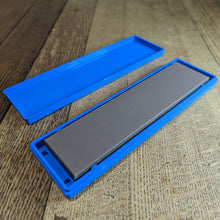 Load image into Gallery viewer, Spyderco Bench stone Medium